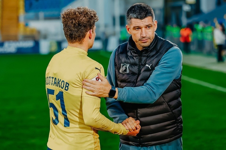    С 2024 года Александр Аброскин работал в системе «Ростова» Пресс-служба ФК "Ростов"