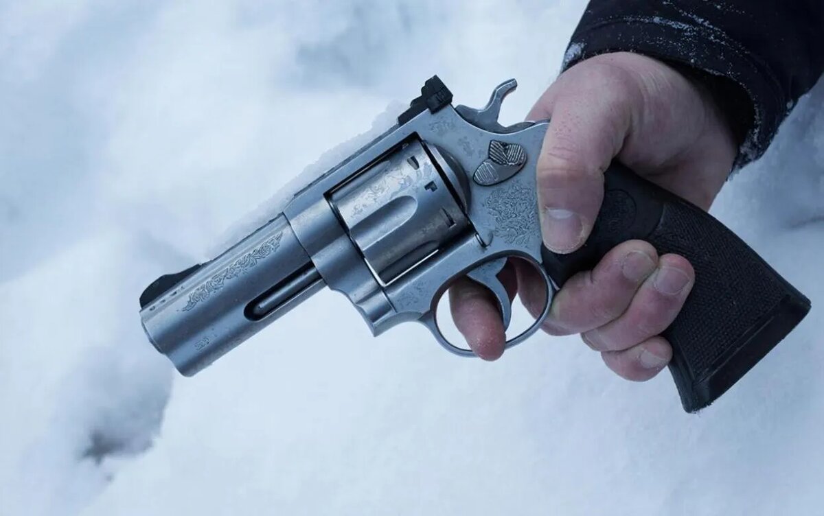    Жителя Ижевска оштрафовал за стрельбу из сигнального пистолета