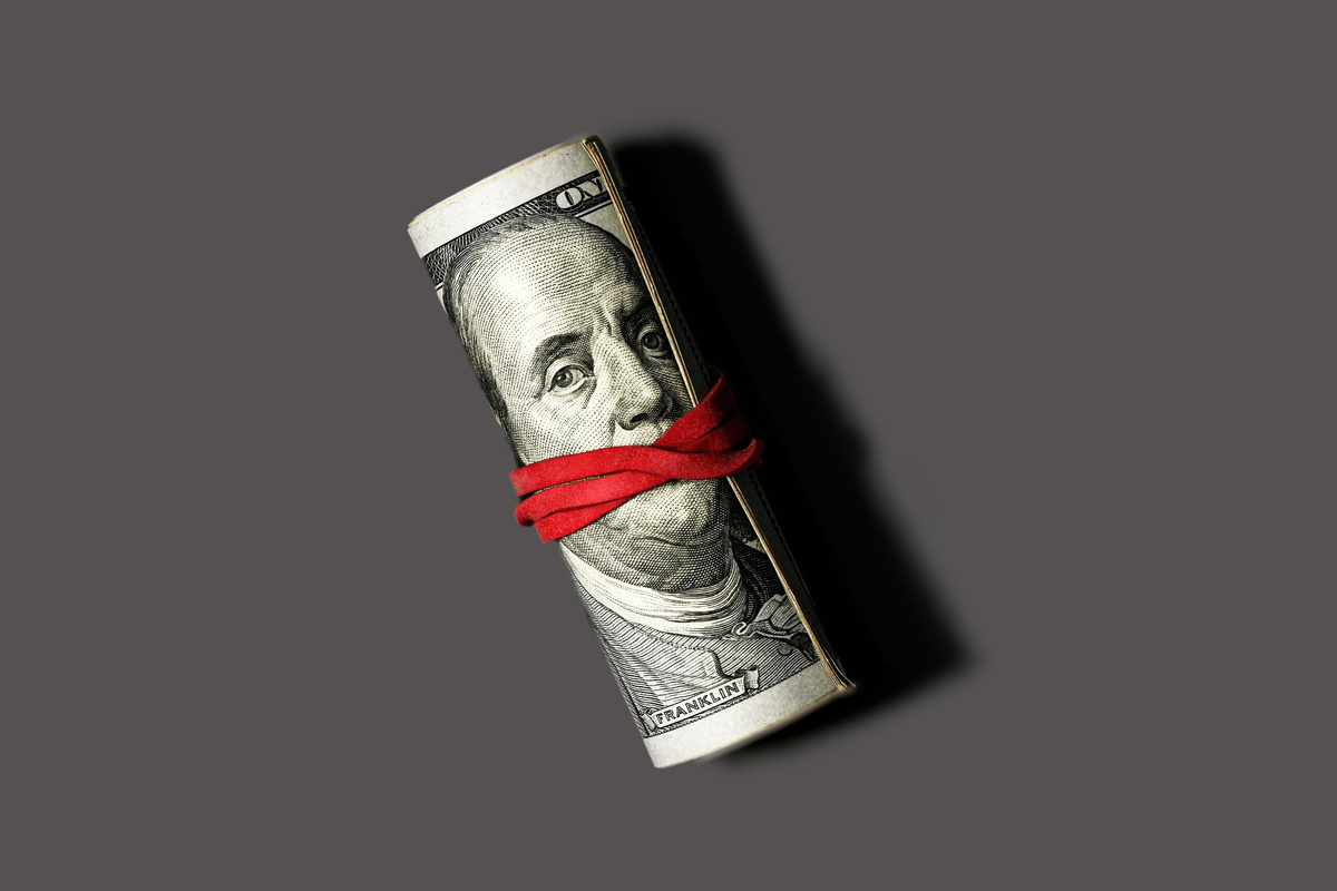     Доллар исчезнет или его запретят в России? Что будет с американской валютой в ближайшие годы