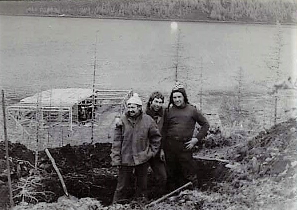 Таймыр. озеро Аян, октябрь 1983 года.Крайний слева - Шилов Анатолий Георгиевич.