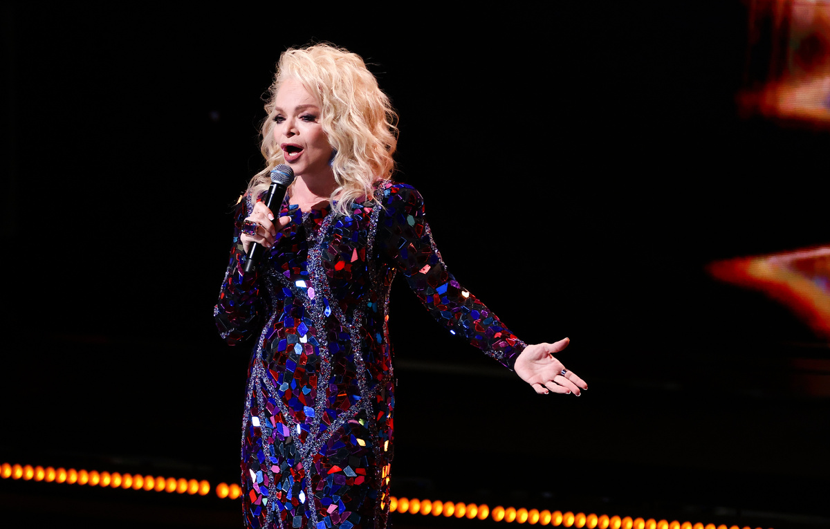    Лариса Долина  Артем Геодакян/ТАСС