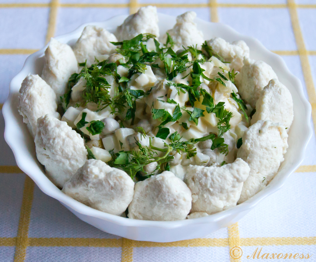 Салат «Киевский» с куриными кнелями. Украинская кухня