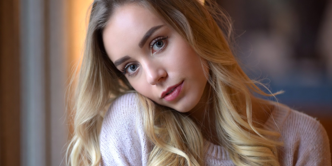 Лишь две категории женщин имеют, как мне кажется, право претендовать на мужчину с огромным доходом