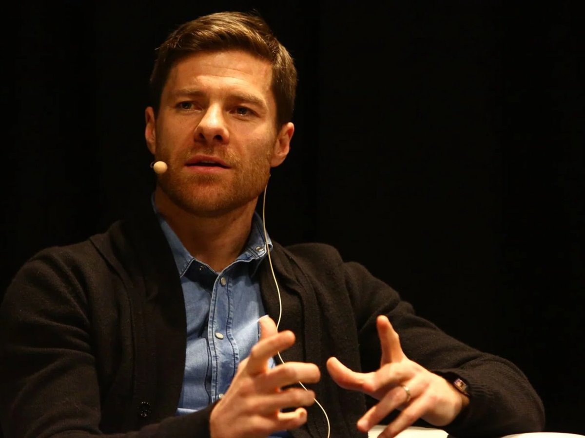     Хаби Алонсо (полное имя — Хабьер Алонсо Олано) — испанский футболист, полузащитник, тренер