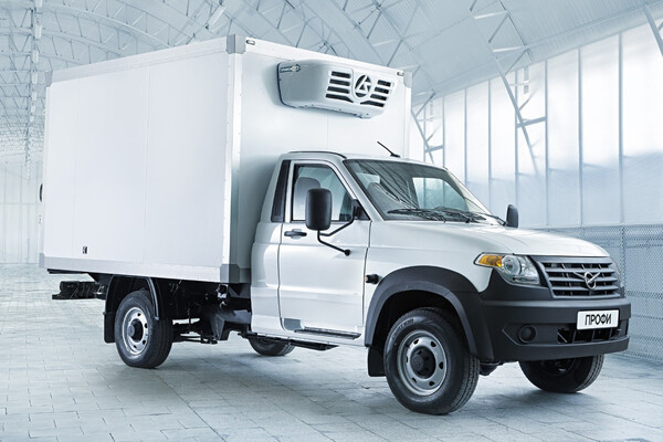 УАЗ «Профи» 
 
 Малотоннажный грузовик с мотором мощностью 150 л.с. и механической трансмиссией китайской марки BAIC стоит минимум 1,6 млн рублей. Автомобиль доступен с однорядной и двухрядной кабиной в виде бортовой машины и фургонов различного назначения. / УАЗ  