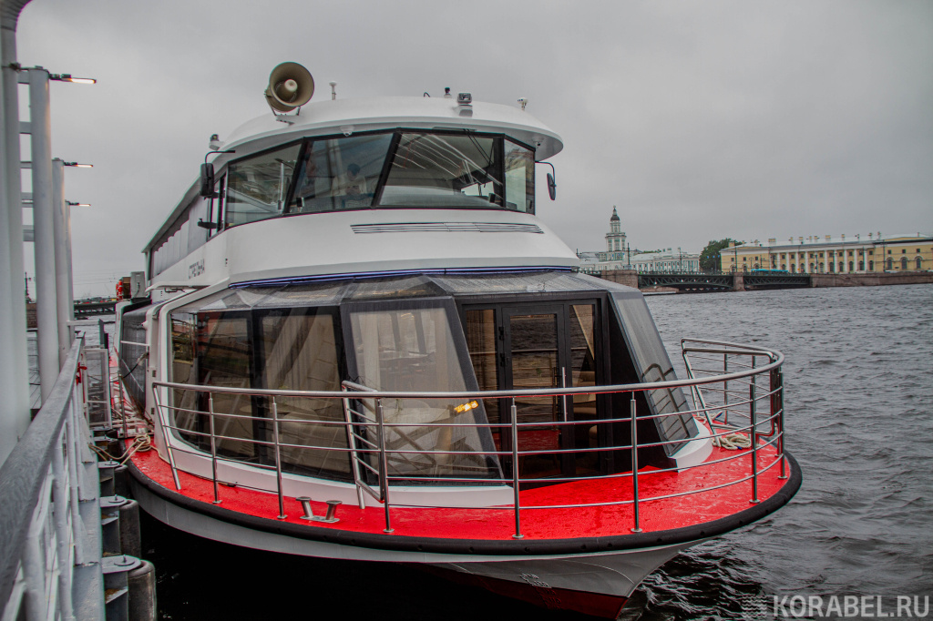 Электросудно "Стрельна" проекта "Москва 2.0″ / Фото: Корабел.Ру  📷

