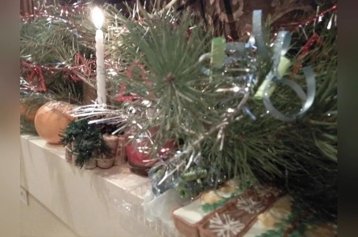    Сны, зеркальце, куры и жребий.