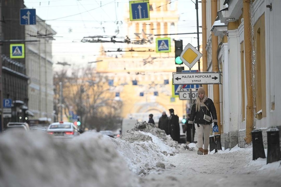    Не забывайте чаще мыть руки и проветривать помещения. Алексей БУЛАТОВ