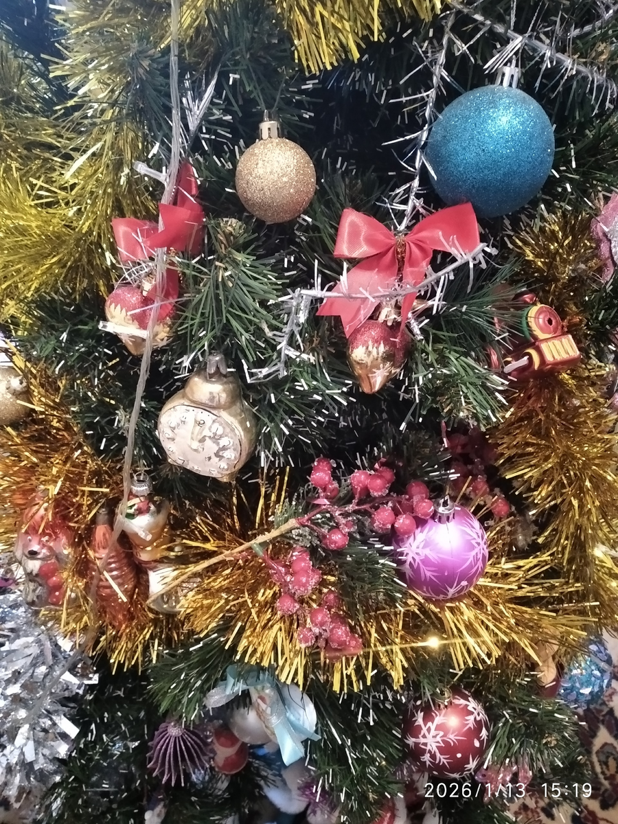 а здесь смешение всех стилей от 12-летней дочки