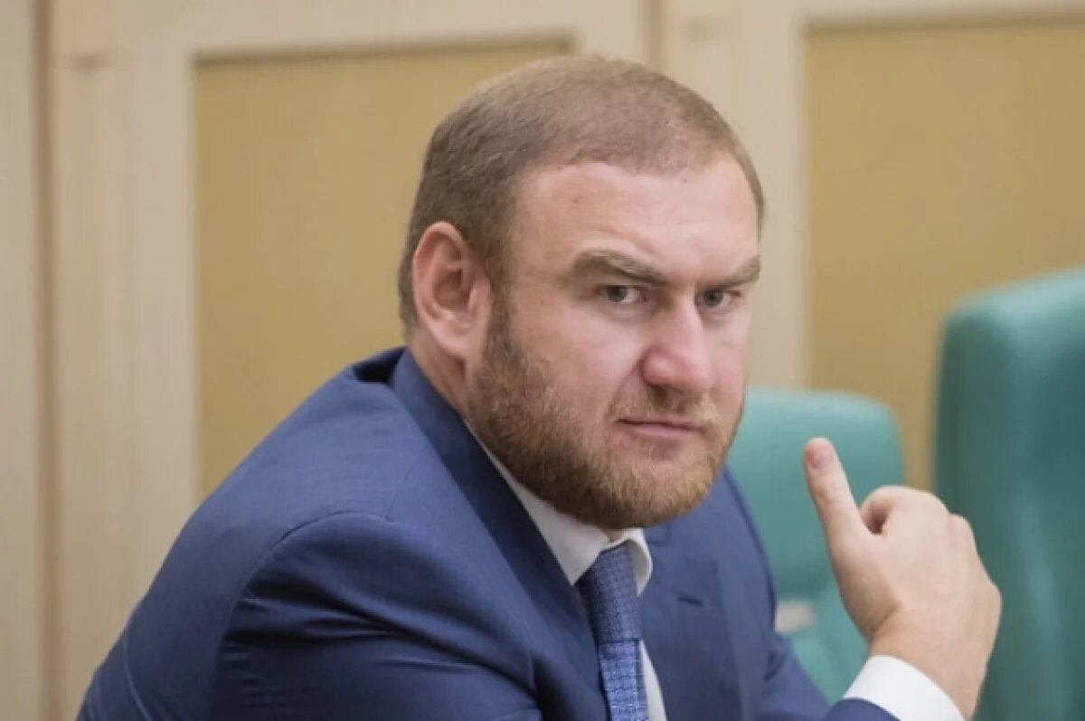    Экс-сенатору от КЧР Рауфу Арашукову дали 10 лет колонии по делу о взятке