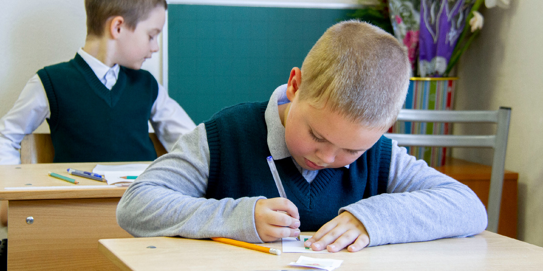 Школьная форма и сенсорная перегрузка