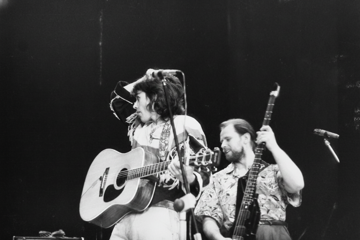 Калинов Мост. ДК им. Пищевиков 30 апреля 1993 г. Фото: Леонид Новиков