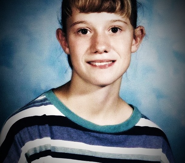 Он переехал за ними в другой город. Девочка набирала весь день — он переставил кнопки на телефоне