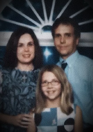 Исчезновение жены, пропавшие звонки и запах хлорки в гараже. Как одна записка с координатами привела к раскрытию дела