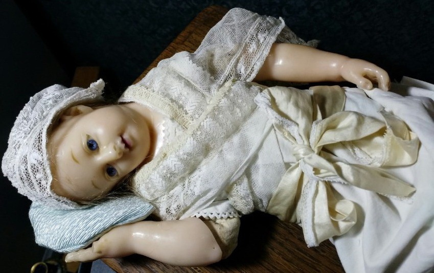 Восковые похоронные куклы: как викторианцы создавали копии почивших детей для проживания горя