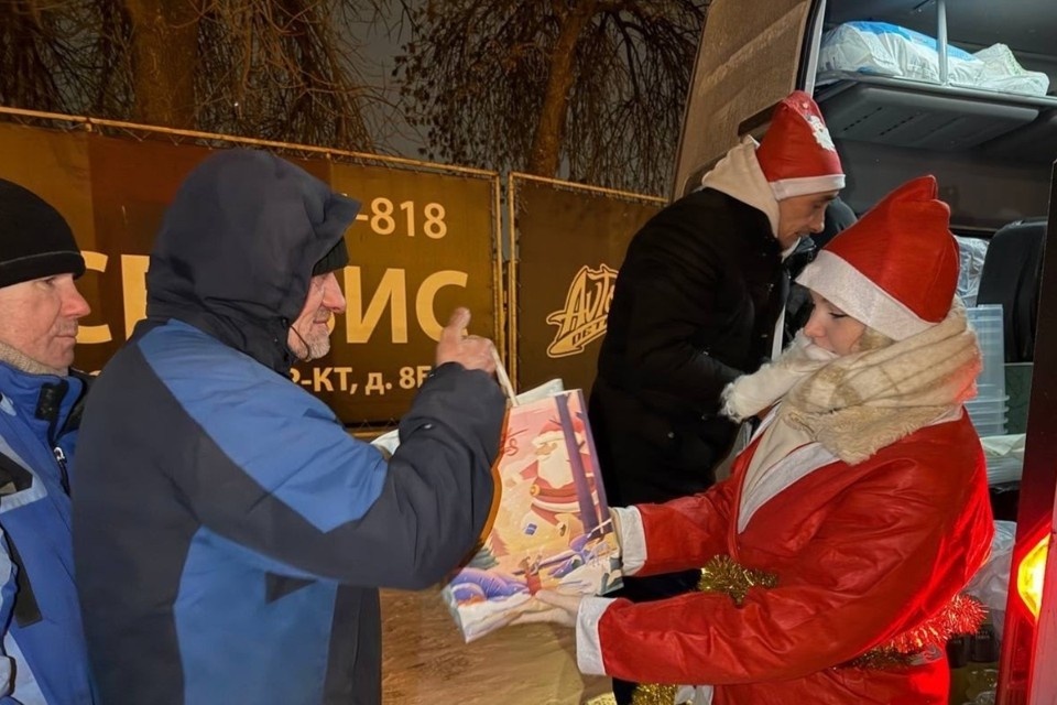    Бездомным жителям Тольятти подарили новогоднее чудо фото: АНО Открытая Альтернатива