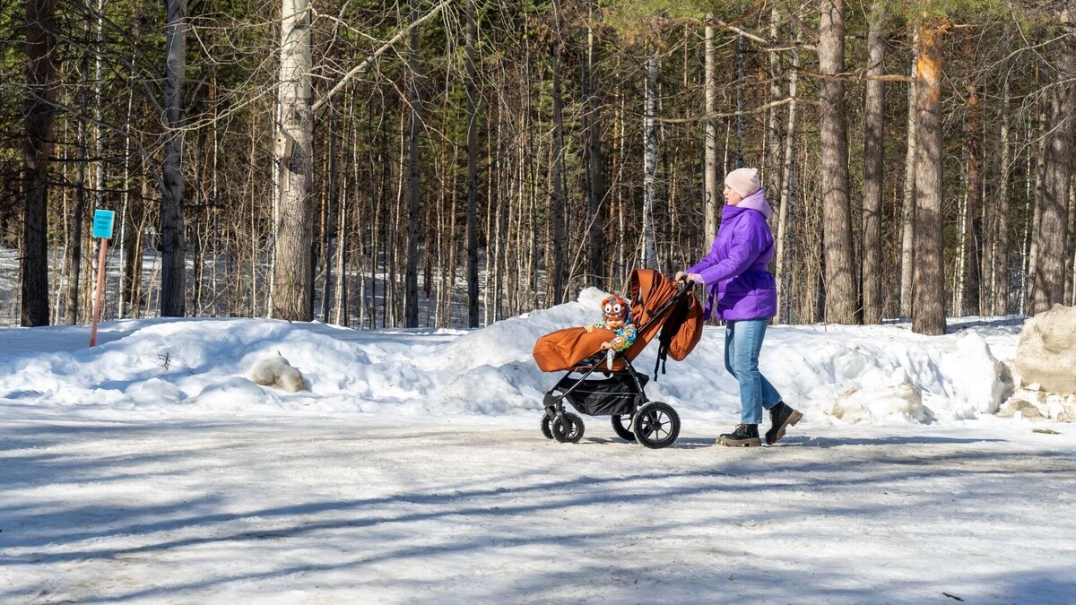    Сколько трят жители Казани в месяц.   1MI