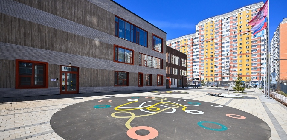     Владимир Ефимов: 34 объекта образования построили в ТиНАО за два года