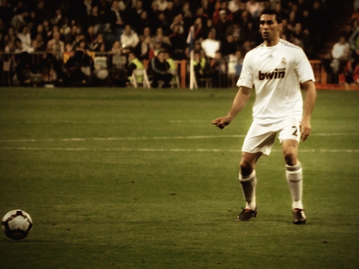    Альваро Арбелоа начал профессиональную карьеру в мадридском «Реале», играя в основном за резервистов