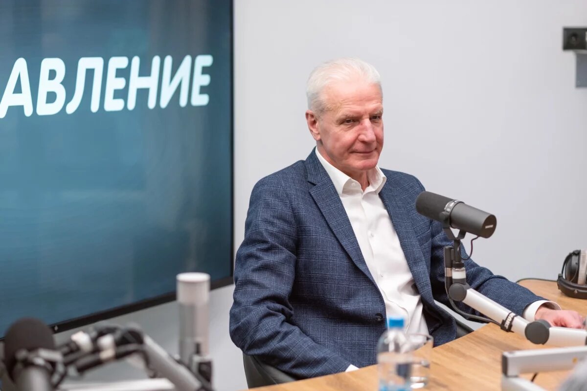    Александр Котов поздравил псковские СМИ с Днём российской печати