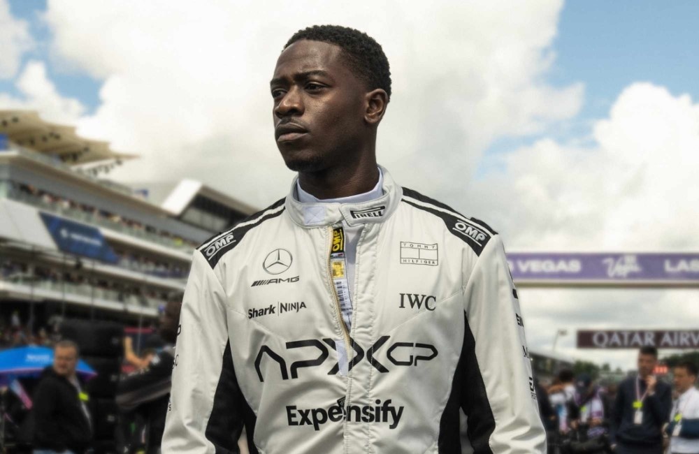     Демсон Идрис, кадр из фильма «F1» (2025) / Apple Original Films