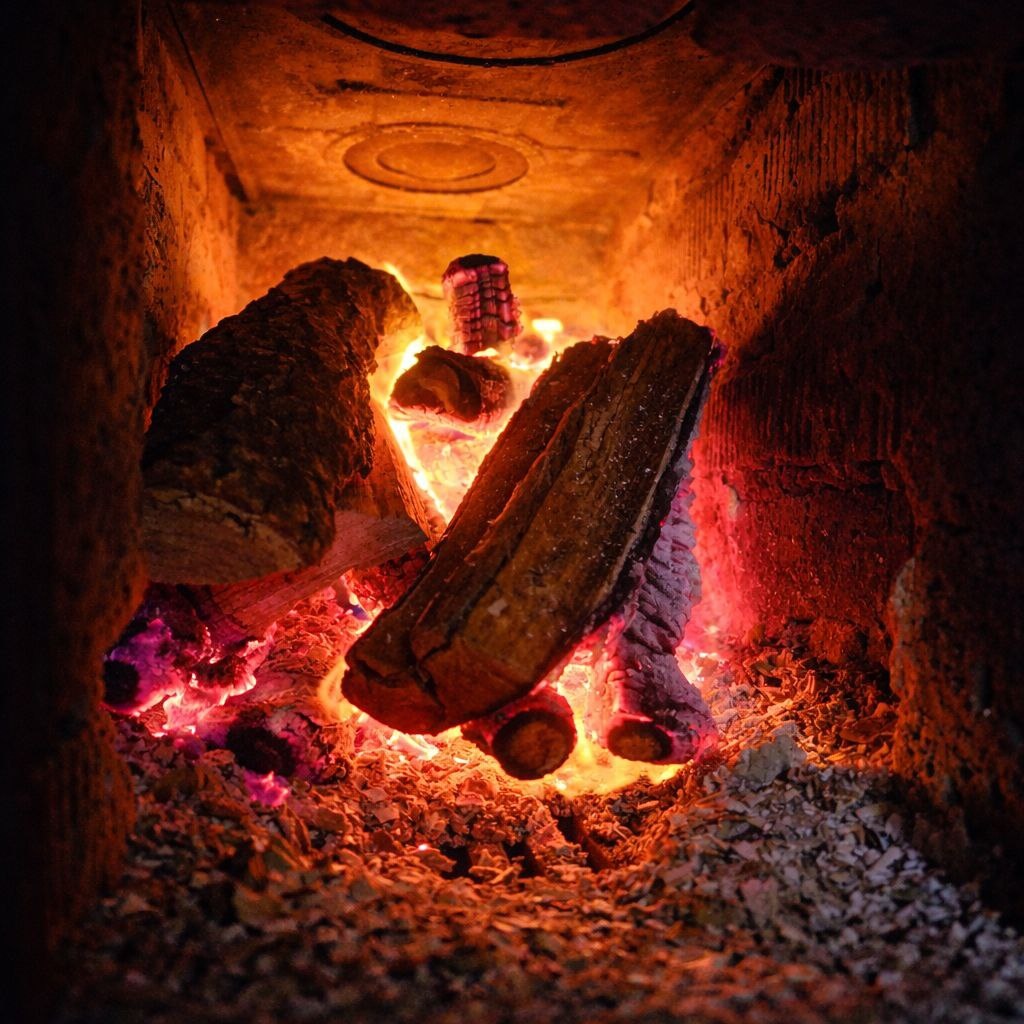 А сверху уже закипает чайник