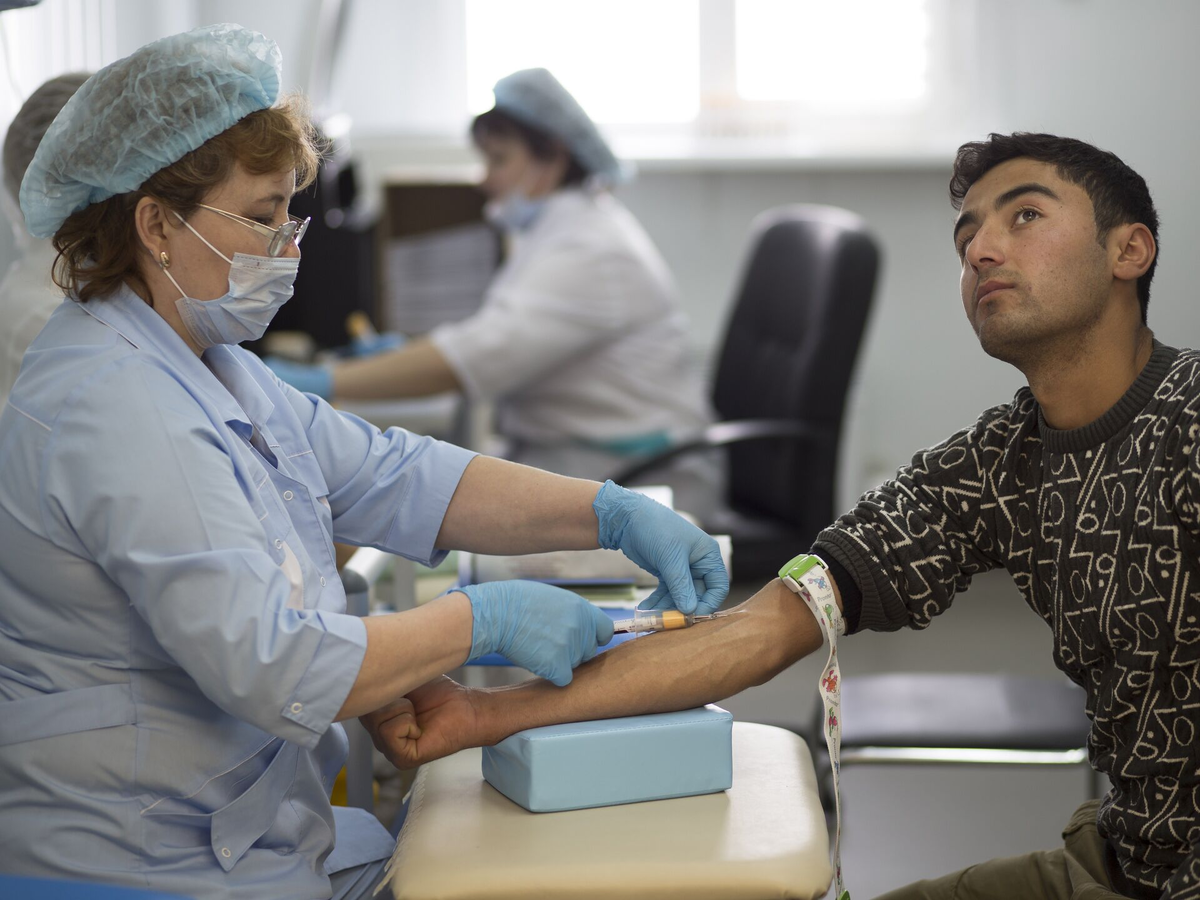 "Заболевания пусть лечат дома": новые правила для мигрантов в Хабаровске