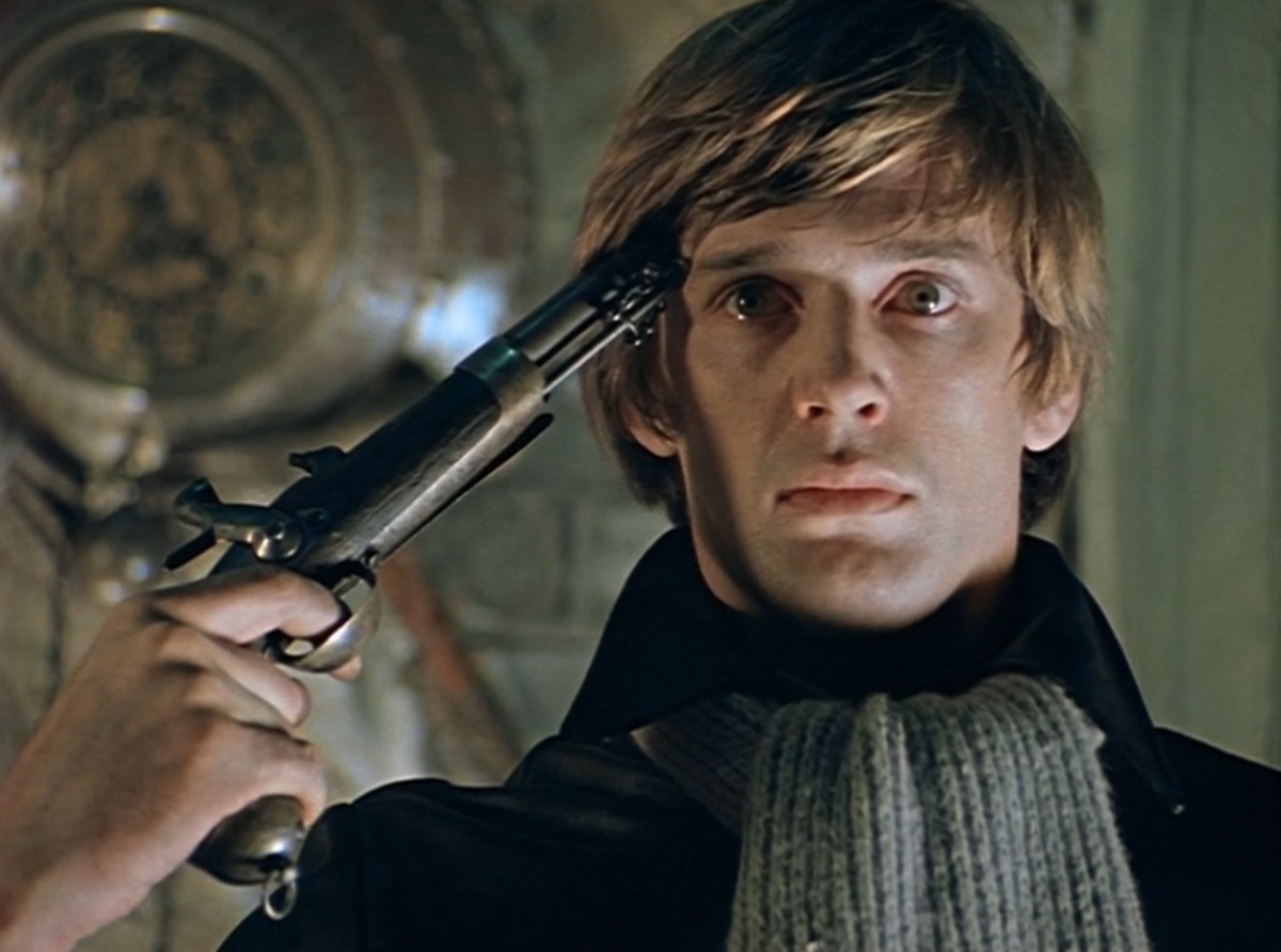 1. Как называется мюзикл и романтическая комедия, что была показана в 1979 году