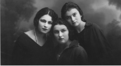 Лейба и Ревекка Гуревичи 
Мэра Черномордик
Борух Черномордик 
Шапиро
Среди девушек – Роза Ханина, погибшая на Голубой даче. Фото 1929 г.