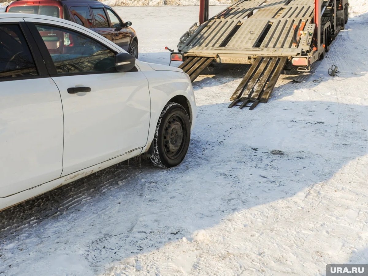     В лютый мороз машина югорчанина автоматически заблокировалась