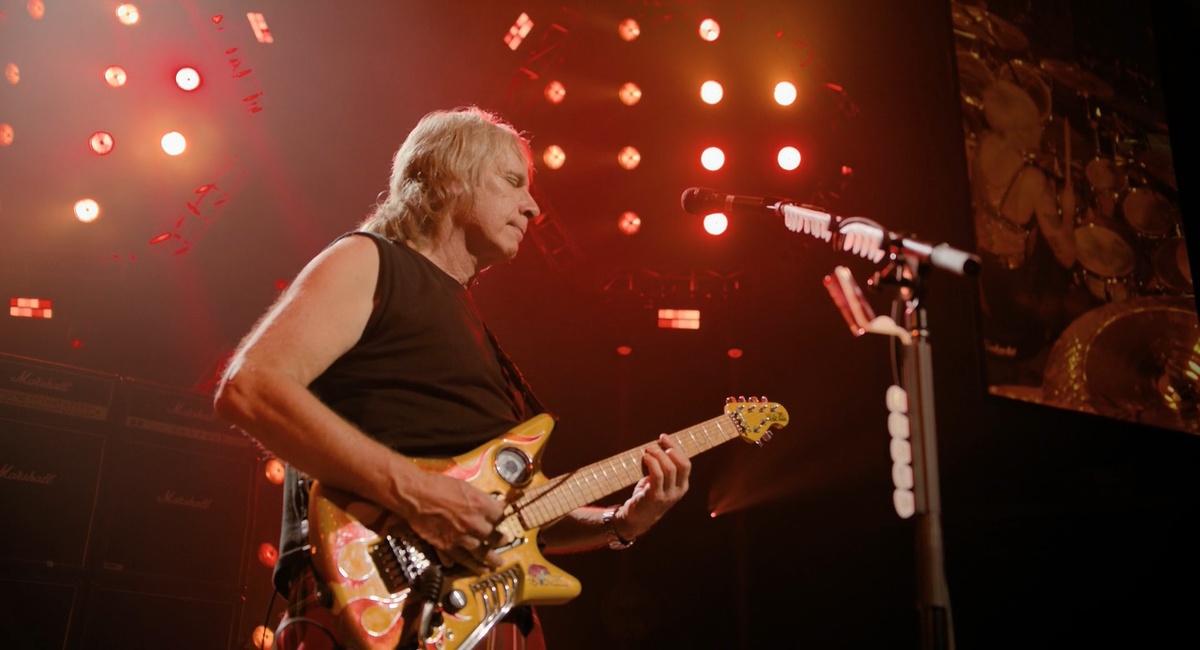  Фильм собрал 3,2 миллиона долларов при бюджете в 22,6 миллиона долларов.