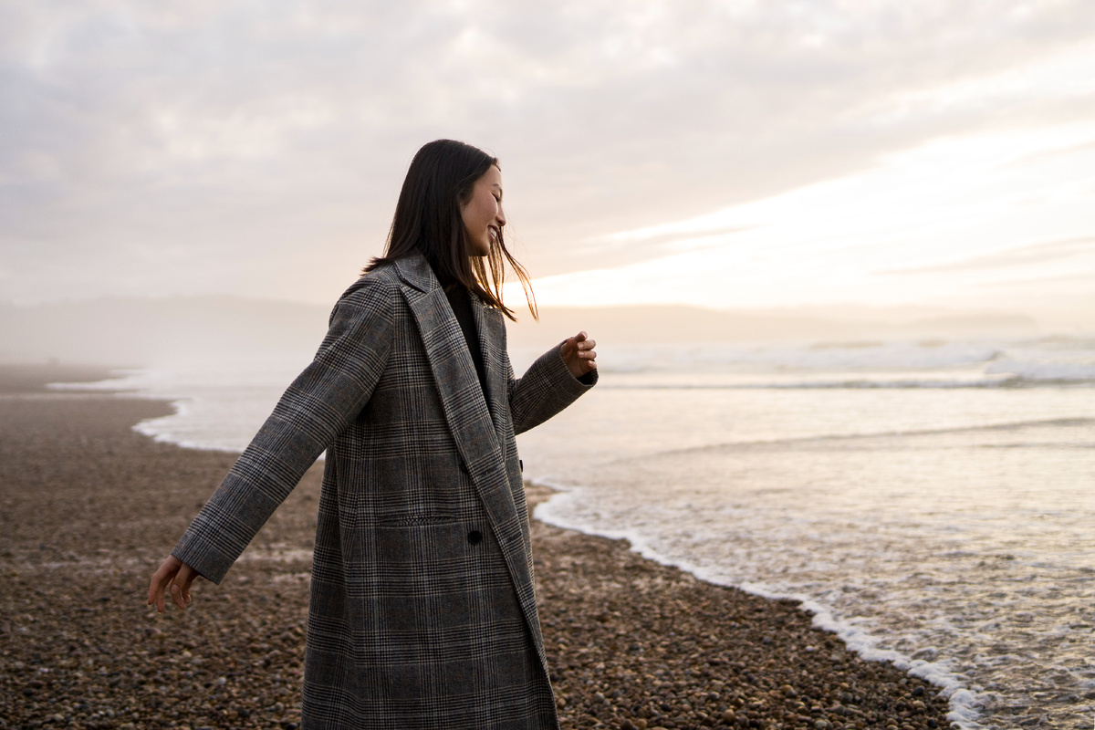 Проверь себя: ты идешь в сторону улучшений? Ползешь? Ну, или хотя бы, лежишь в сторону изменений? Или листаешь соц. сети, продолжая раздражаться на этих людей с их идеальными картинками, заедая обиду конфеткой? Фото: freepik.com