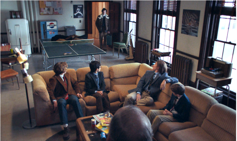 кадр из фильма «Оставленные»2023 года (режиссер Александр Пэйн). Источник фото: https://ya.ru/images/search?lr=11060