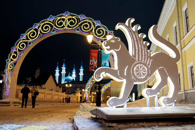    В основном туристы приезжали в столицу Татарстана, в топе посещений — Казанский кремль, куда дошли 257,4 тыс. гостей города. Однако рекорд 2025 года побить не удалось.   
Фото: «БИЗНЕС Online»