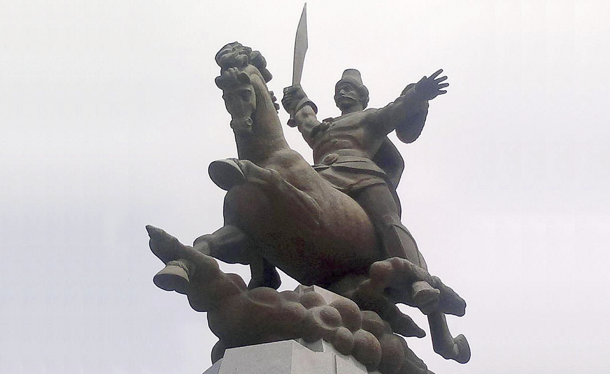 Памятник Кёроглы в Баку,  Азербайджан