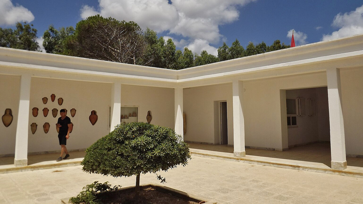 вход в музей. фото из открытых источников в интернете (с)Youssefbensaad.