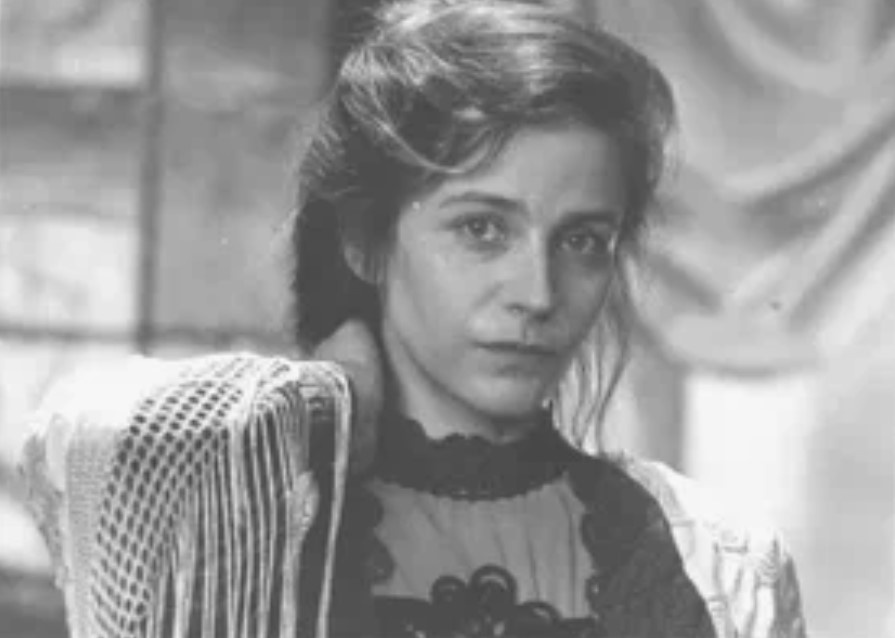 Елена Сафонова в молодости.