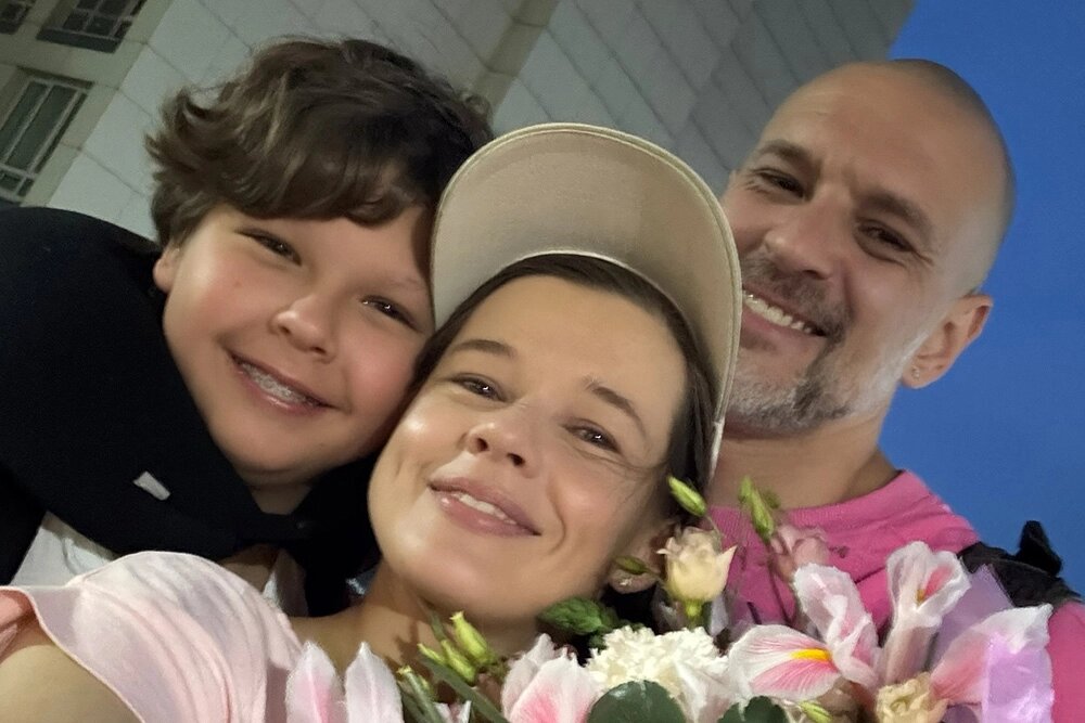    Екатерина Шпица с сыном и мужем. Фото: соцсети