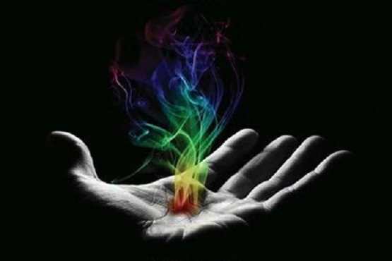 Многие предприниматели сталкиваются с проблемой низкой конверсии продаж, несмотря на очевидные преимущества своего товара или услуги. Причина часто кроется в неправильном представлении свойств продукта потенциальному покупателю. Когда продавец перечисляет лишь сухие факты вроде наличия CRM, круглосуточной поддержки или быстрого интерфейса, клиент остается равнодушным. Ведь большинство покупателей интересует не столько сам продукт, сколько конкретные выгоды, которые они получат благодаря этому продукту.