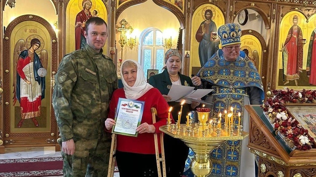    Волонтёры и настоятель храма в Ханты-Мансийске награждены медалями Росгвардии