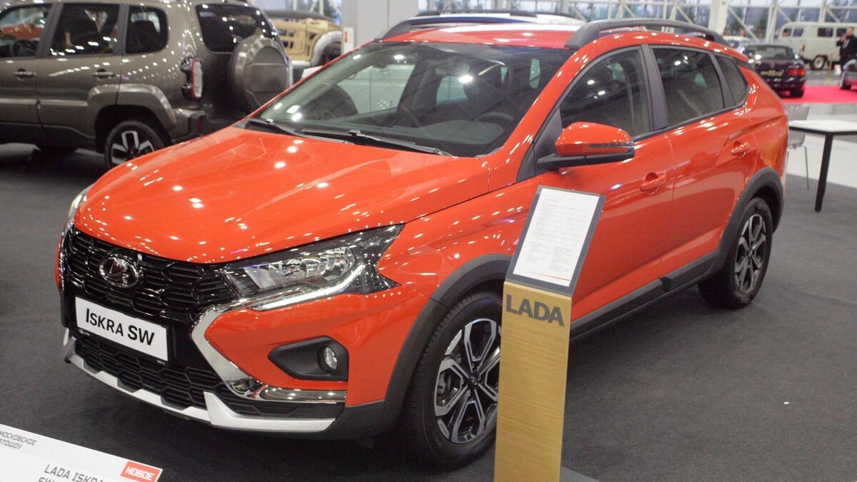 Свежая статистика: продажи Lada от АвтоВАЗ снова падают. Фото: Карпов Ладислав / ТАСС