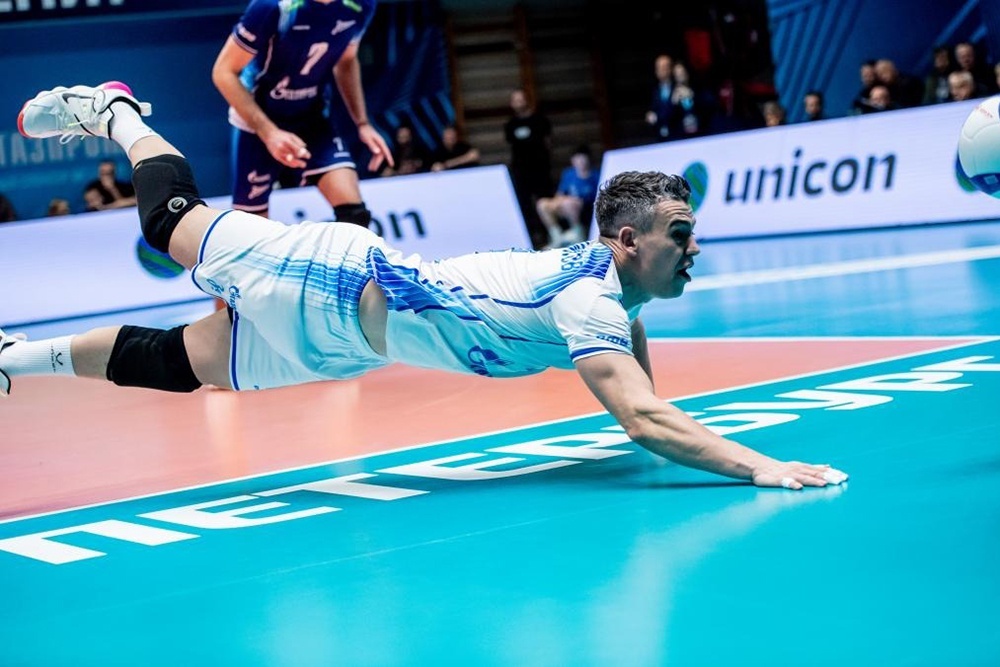    Женя Гребенников способен доставать даже "мертвые" мячи. / https://volley.ru