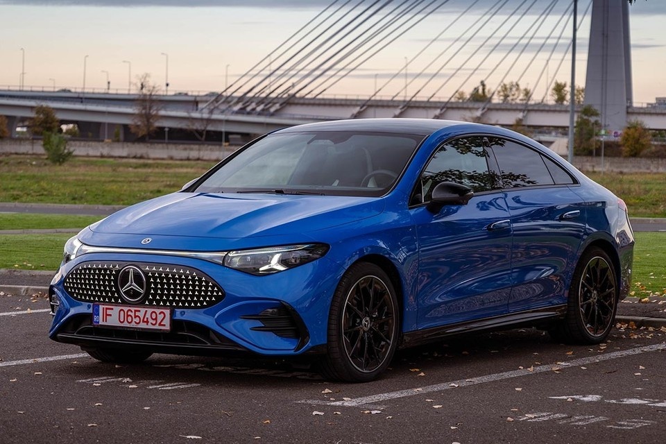    Новое поколение модели Mercedes-Benz CLA было удостоено европейской награды «Car of the Year» («Автомобиль года») в 2026 году. Фото: Gabriel Nica/Shutterstock/Fotodom