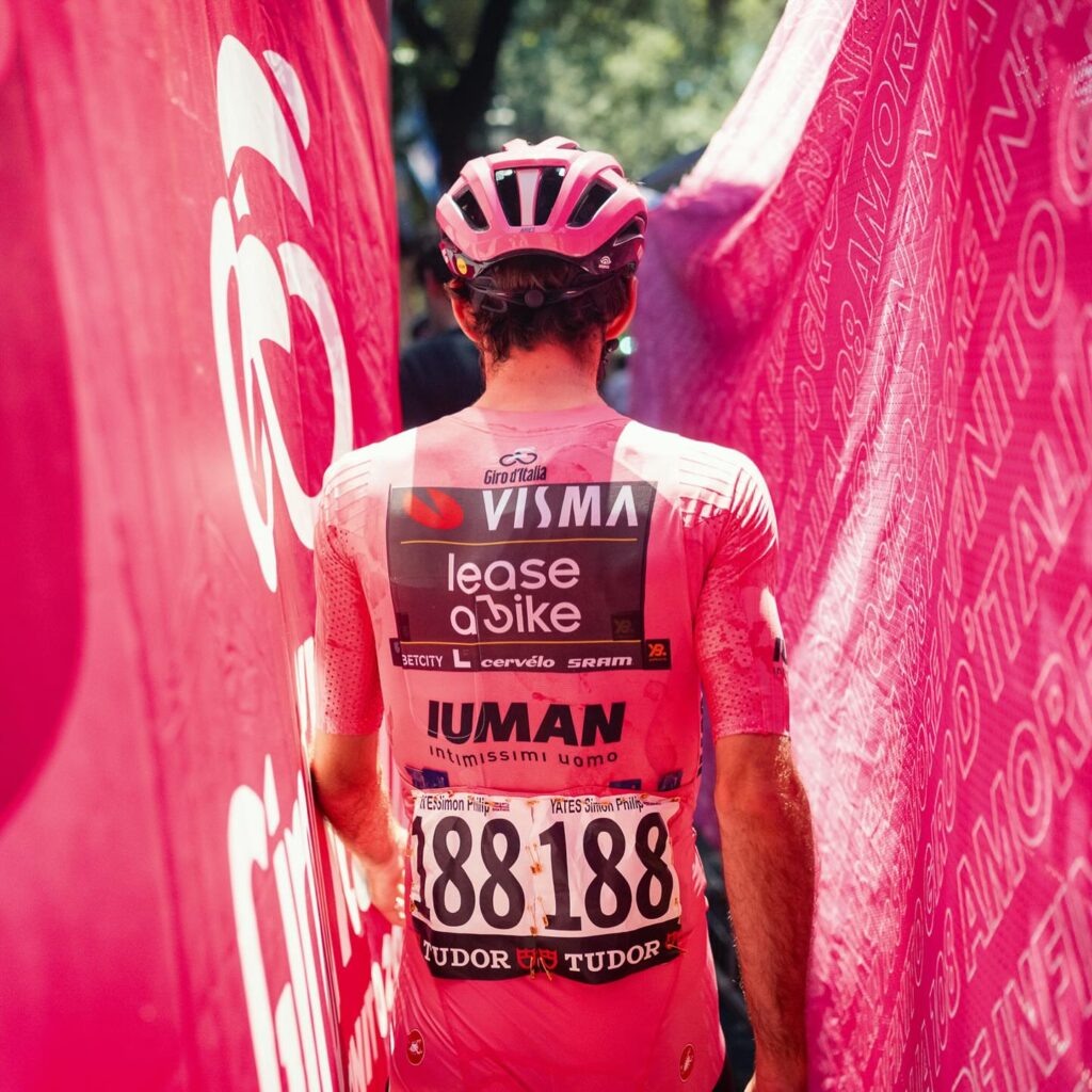    Саймон Йейтс