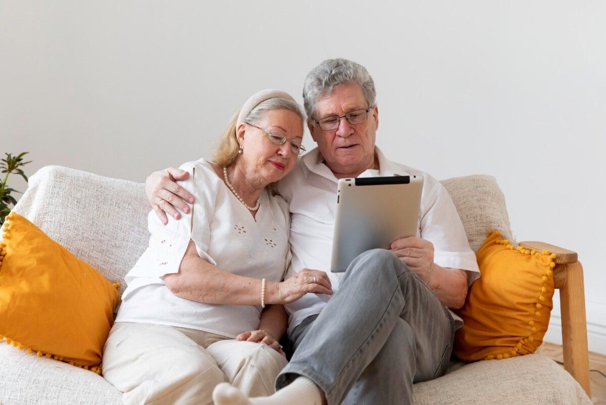 Нехватающие пенсионные баллы и стаж можно докупить. Источник: Freepik📷
