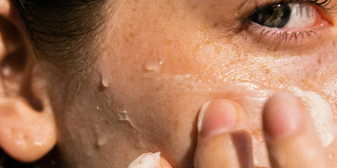 Уход за кожей вокруг глаз 👁👁 8 лучших кремов для кожи вокруг глаз 2026: рейтинг