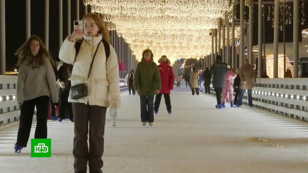   В Москве открылся самый длинный линейный каток города