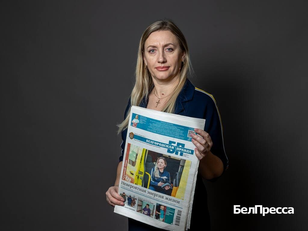     Светлана Орлова нашла время между сменами приехать в редакцию для фотосессии / Фото: Алексей Дацковский