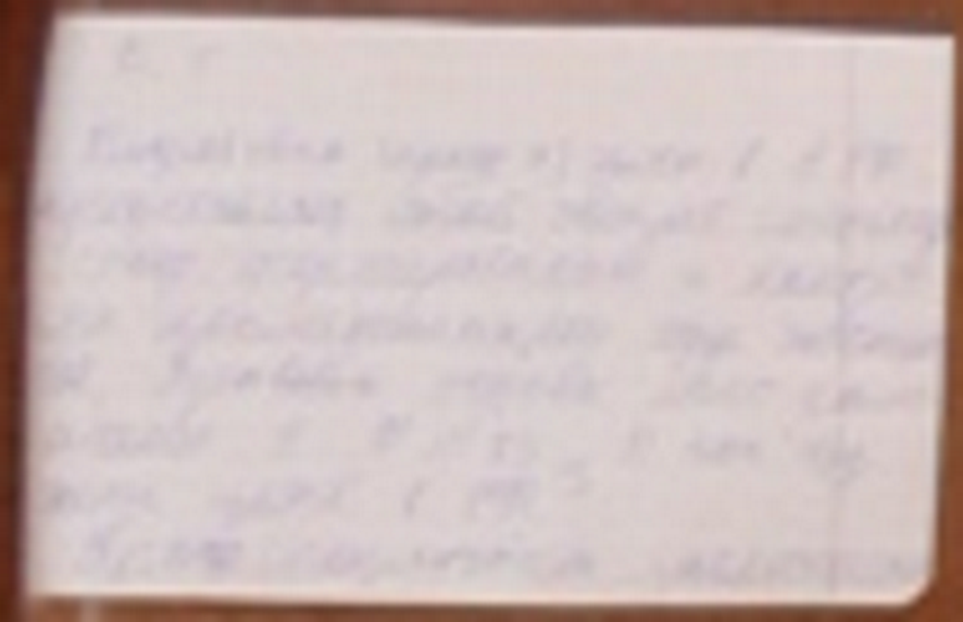 Фото 2. Изображение рукописной записки на зеркале