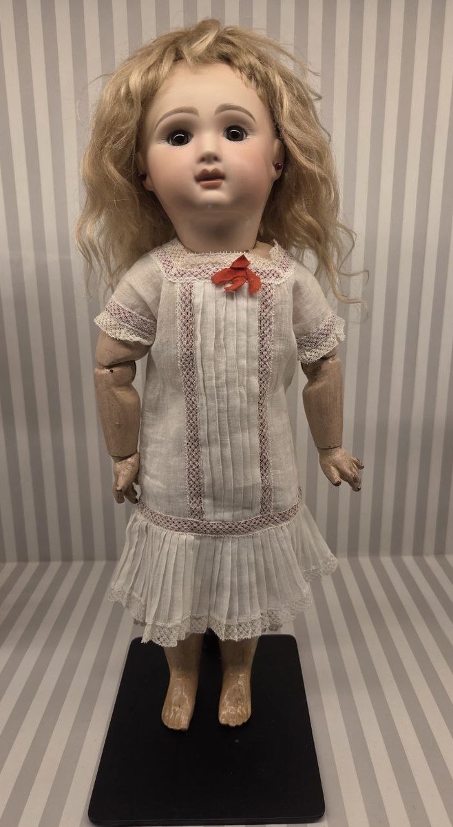 Кукла "Пари бебе" 1892. Франция. Производитель: Данэль и Ко